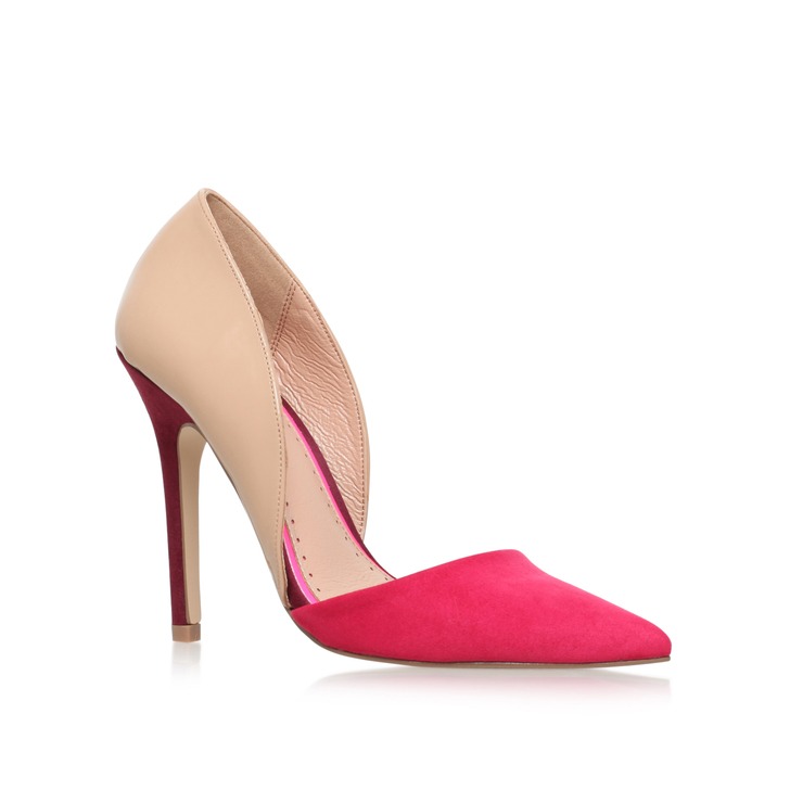 giày cao gót màu hồng phấn