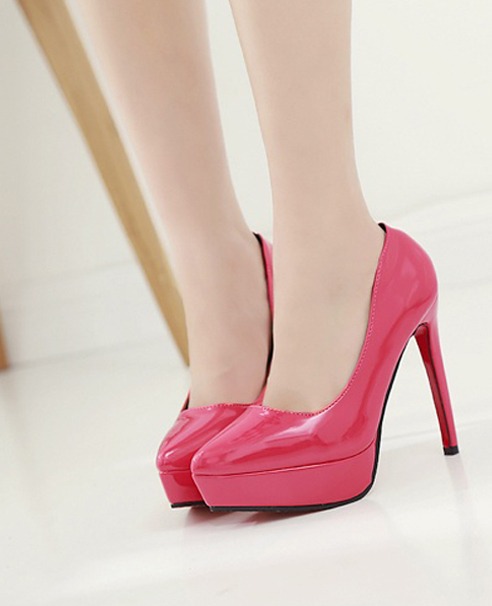 giày cao gót màu hồng