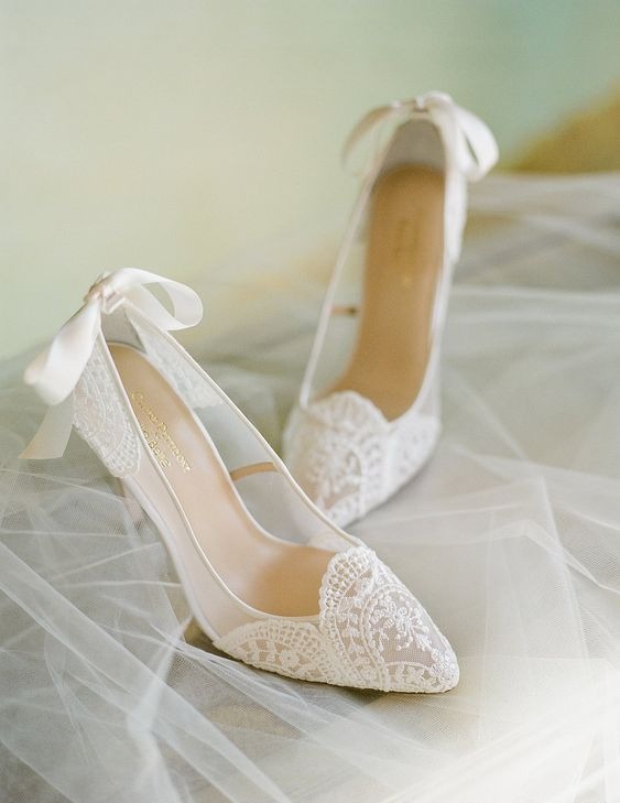 Top 10 mẫu giày cưới nữ đẹp cho cô dâu